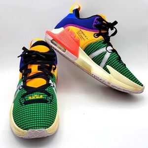 Men's LeBron Witness 7 Basketball Sneakers SIZE 9.‎ #1447